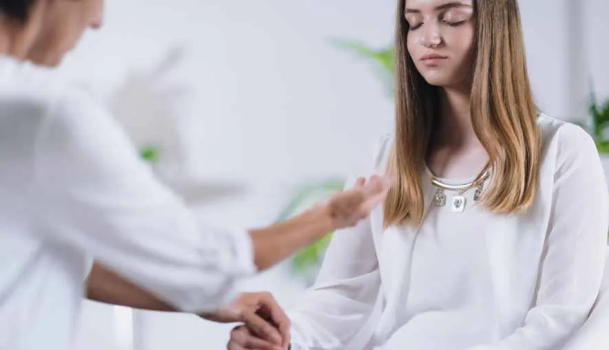Miss Violet certified Reiki practitioner — healing session in Los Angeles